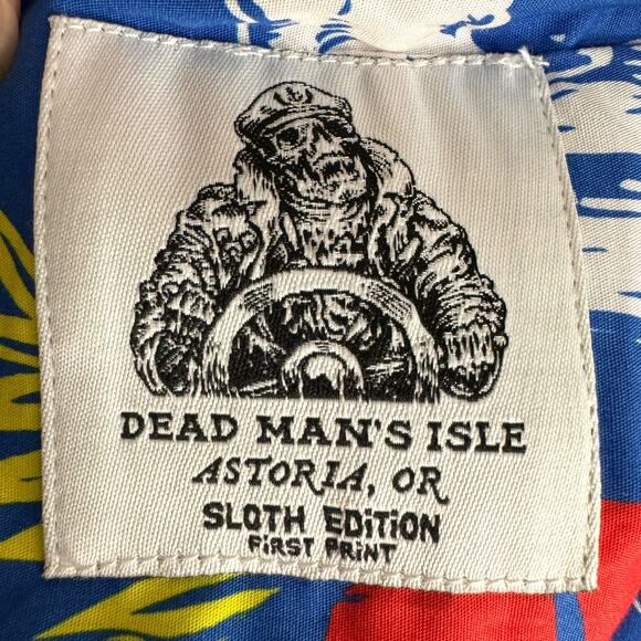 Goonies Dead Man's Isle Sloth Edition First Print Short Sleeve Button Up Mens XL - Picture 8 of 10